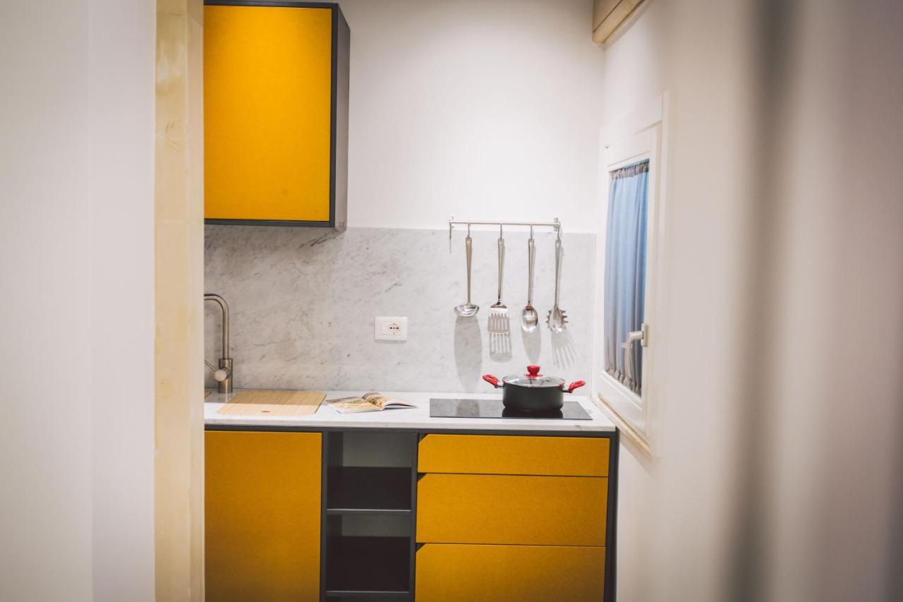 Apartment Double Bedroom Across Ortigia Syrakus