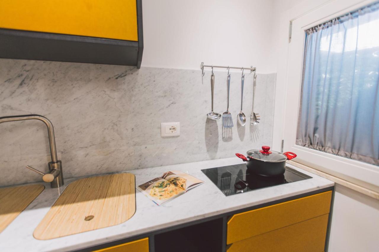 Double Bedroom Across Ortigia Apartment